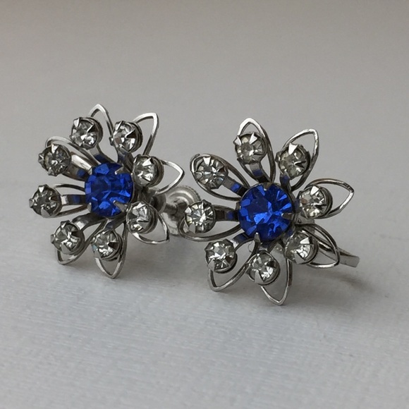 Vintage Bugbee & Niles Silver Rhinestone Earrings - Picture 5 of 8